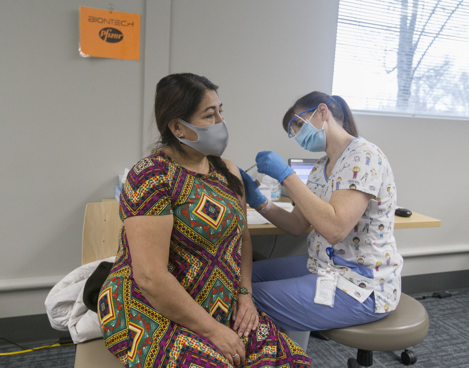 2100202-newslocal-latinoclinic02.JPG (copy)